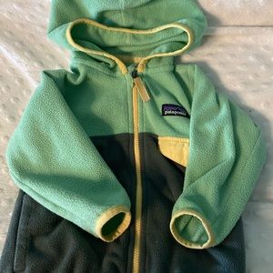 Patagonia hooded light fleece jacket